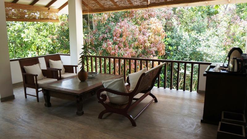 בלפיטיה The River House By Asia Leisure מראה חיצוני תמונה